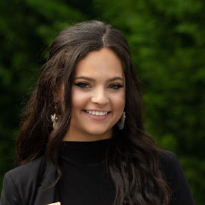 Meet your Posher, Emma